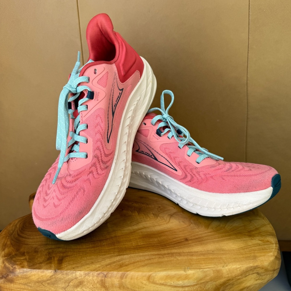 Altra Torin 7 Women’s Size 8 - Salmon Peach Color